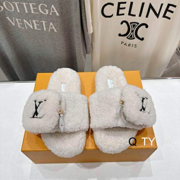 Picture of Louis Vuitton Shoes _SKULVsz35-40TT080212749